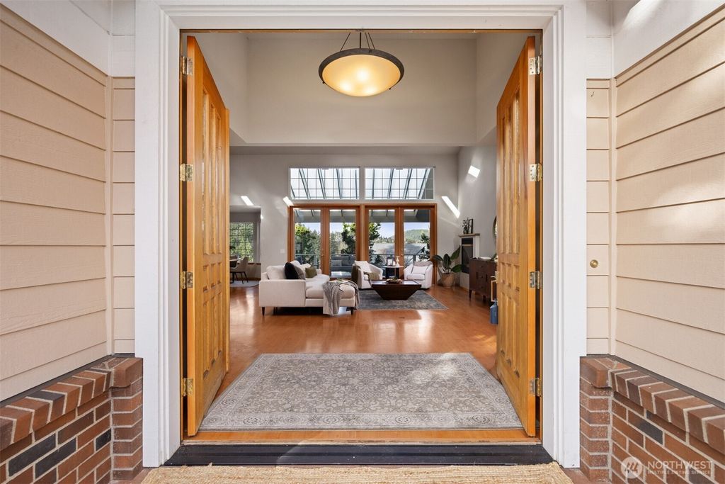 Photo of 1231 Broad Street, Bellingham, WA 98229 (MLS # 2506119)