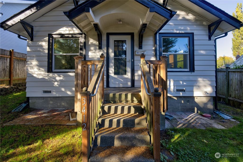 Photo of 3412 Nassau Street, Everett, WA 98201 (MLS # 2175795)