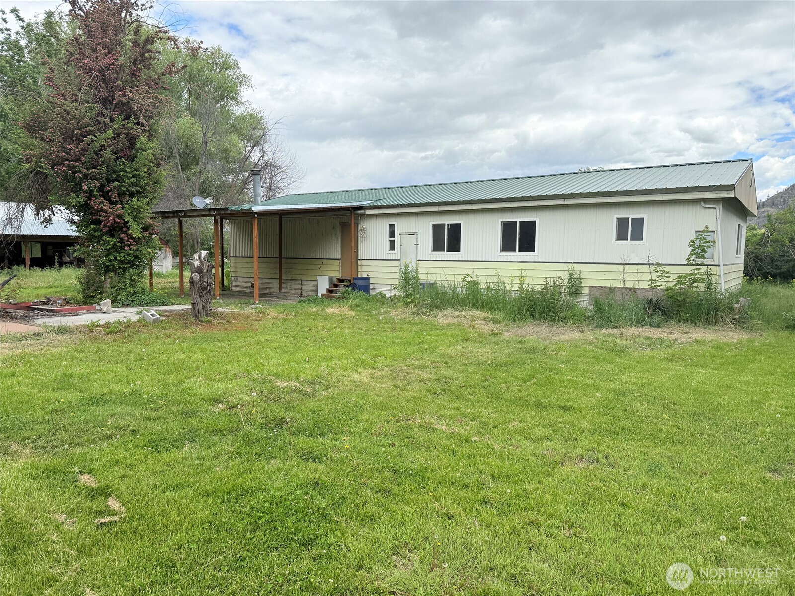 1485 Old Hwy 97