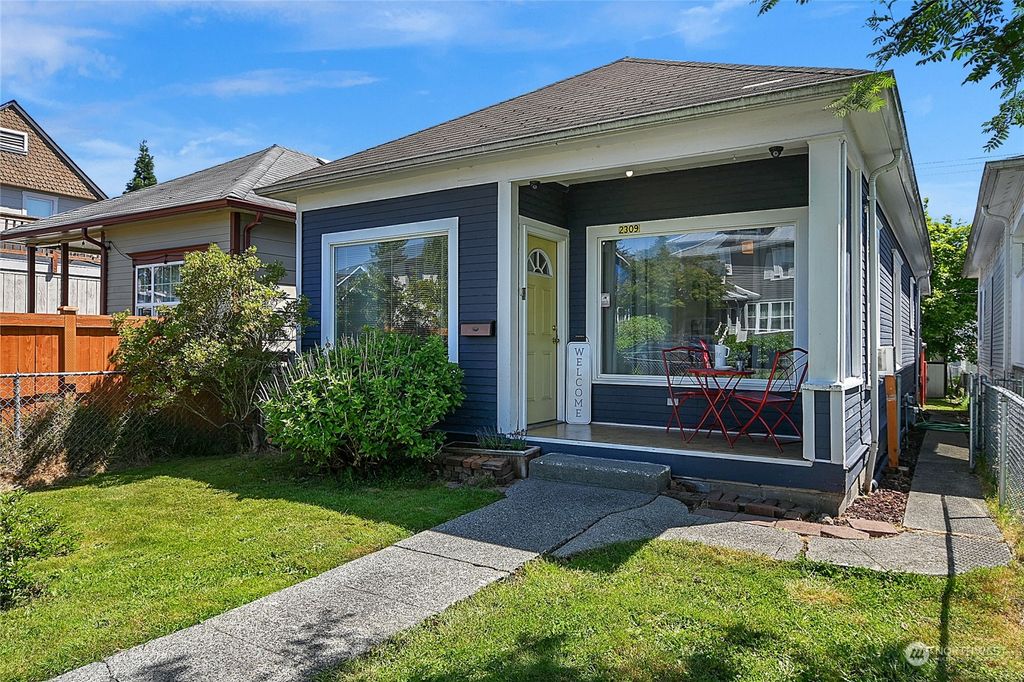 Photo of 2309 Lombard Avenue, Everett, WA 98201 (MLS # 2076834)