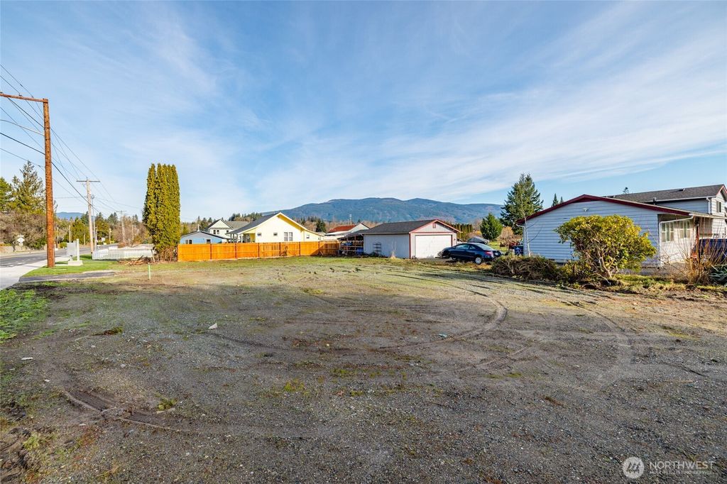 Photo of 900 N McGarigle Road, Sedro Woolley, WA 98284 (MLS # 2479189)