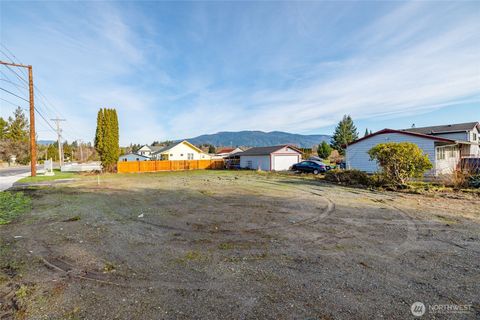 Photo of 900 N McGarigle Road, Sedro Woolley, WA 98284 (MLS # 2479189)