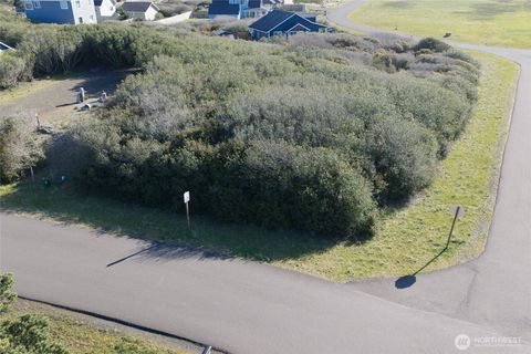 Photo of 1339 Storm King Avenue, Ocean Shores, WA 98569 (MLS # 2505807)