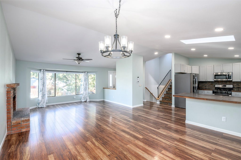 Photo of 2723 SW 349th Place, Federal Way, WA 98023 (MLS # 2593922)