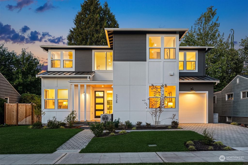 Photo of 7728 38th Avenue NE, Seattle, WA 98115 (MLS # 2075183)