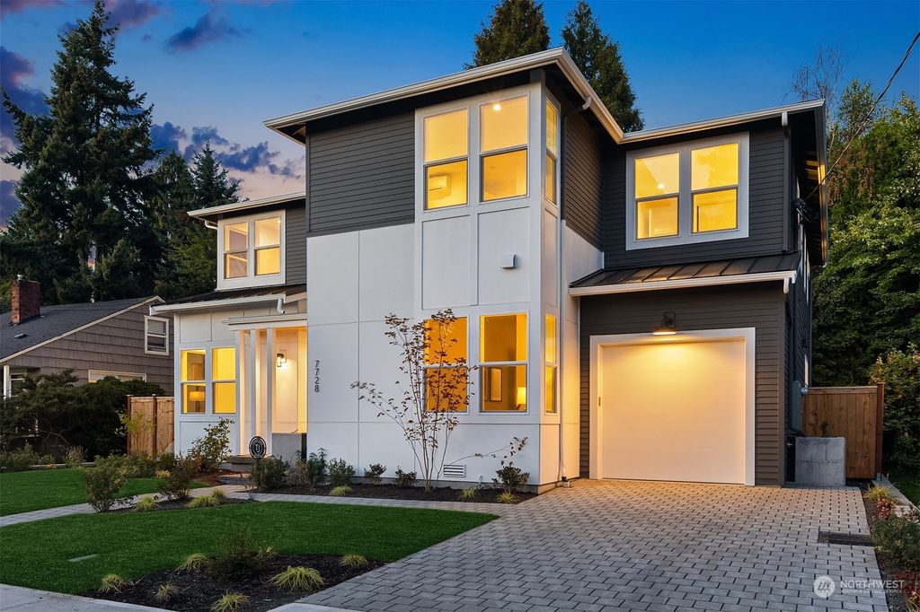 Photo of 7728 38th Avenue NE, Seattle, WA 98115 (MLS # 2075183)