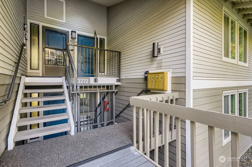 Photo of 3272 80th Avenue SE #1, Mercer Island, WA 98040 (MLS # 2001688)