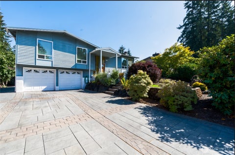 Photo of 14554 166th Place SE, Renton, WA 98059 (MLS # 2574762)