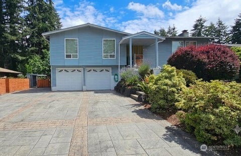 Photo of 14554 166th Place SE, Renton, WA 98059 (MLS # 2574762)