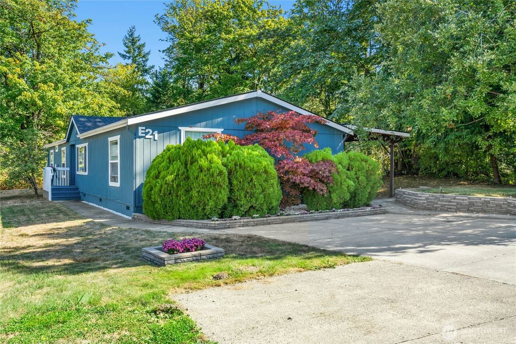 Photo of 31600 126th Avenue SE #E-21, Auburn, WA 98092 (MLS # 2433418)