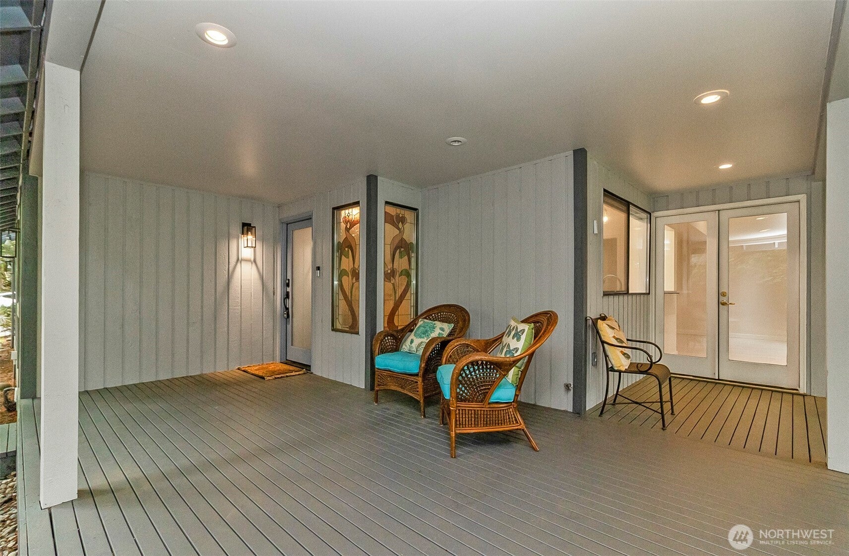 1805 Village Green Drive 16