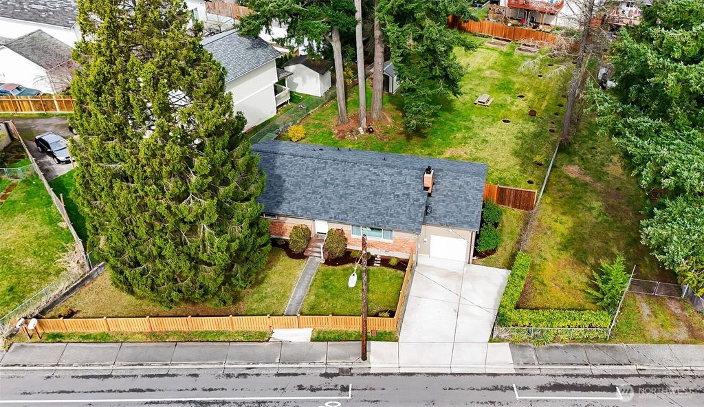 Photo of 1331 Madison Street, Everett, WA 98203 (MLS # 2345723)