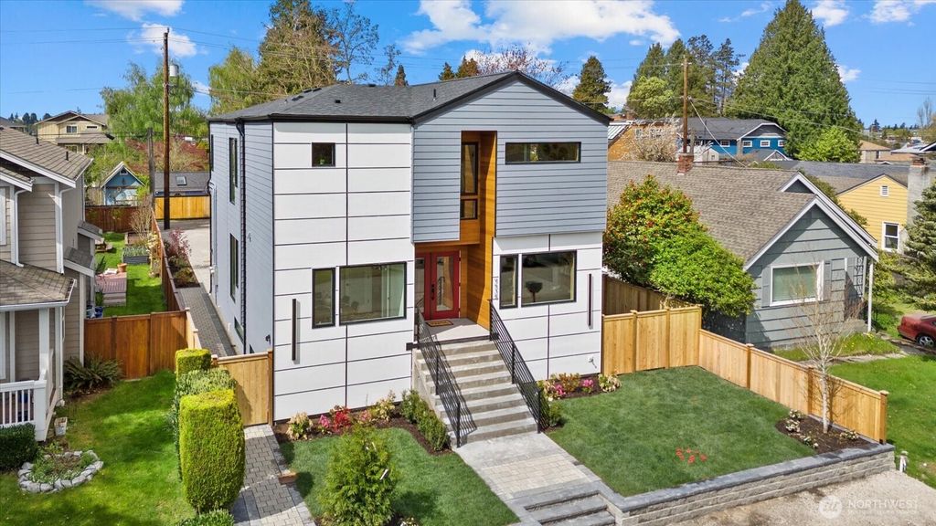 Photo of 9535 Dayton Avenue N, Seattle, WA 98103 (MLS # 2512849)