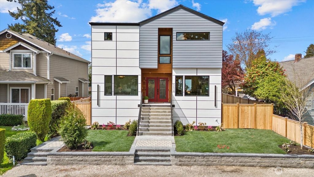 Photo of 9535 Dayton Avenue N, Seattle, WA 98103 (MLS # 2512849)