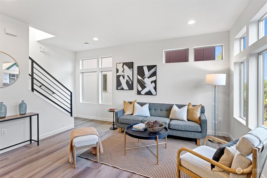 Photo of 1613 23rd Avenue, Seattle, WA 98122 (MLS # 2250986)