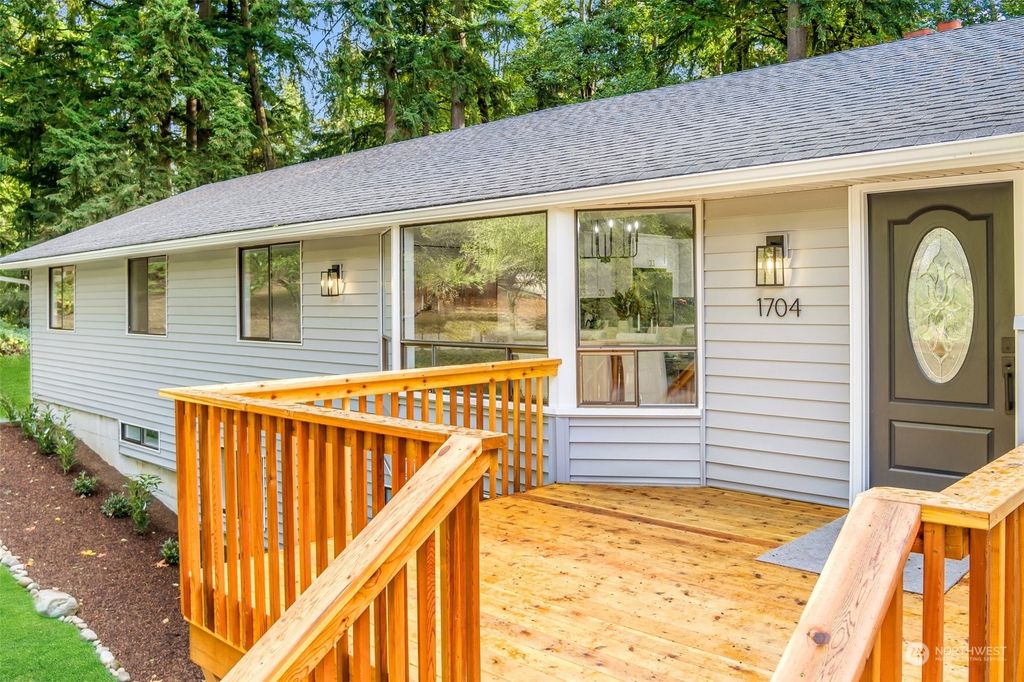 Photo of 1704 196th Place SW, Lynnwood, WA 98036 (MLS # 2014209)