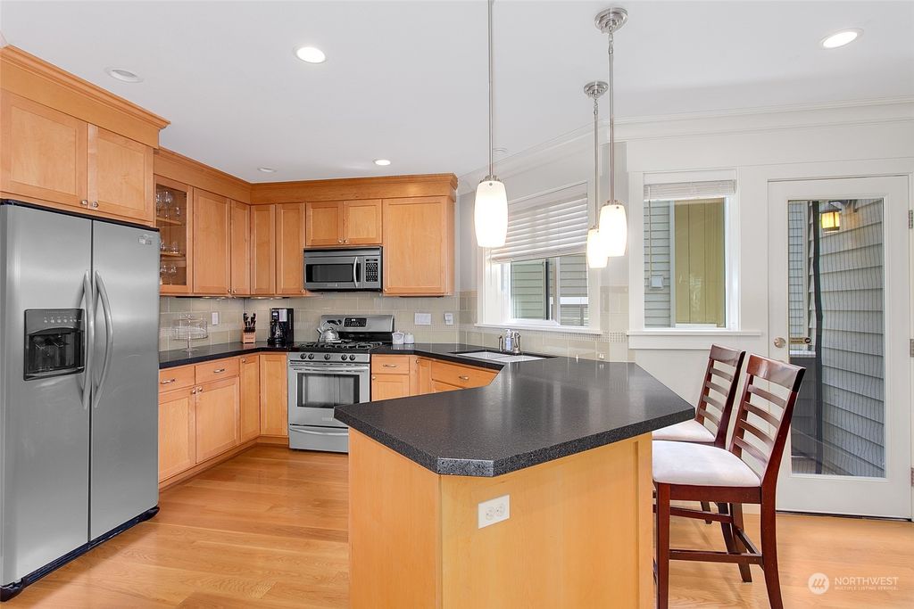Photo of 1106 Taylor Avenue N, Seattle, WA 98109 (MLS # 2166143)