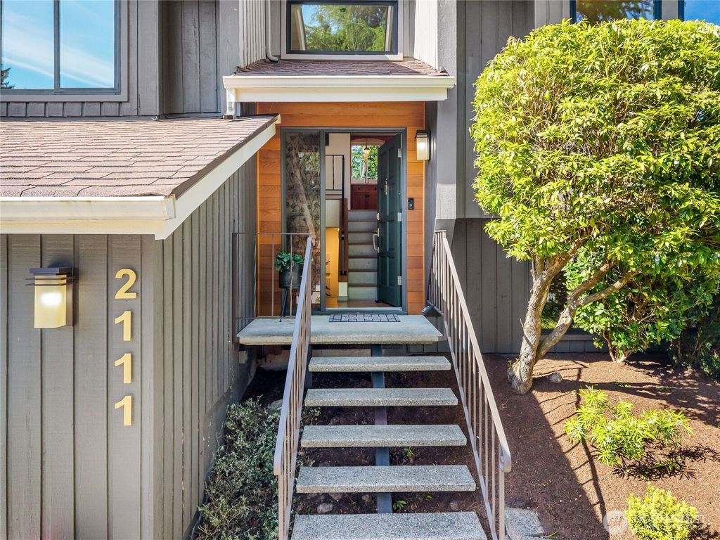 Photo of 2111 104th Street SE, Everett, WA 98208 (MLS # 2526279)