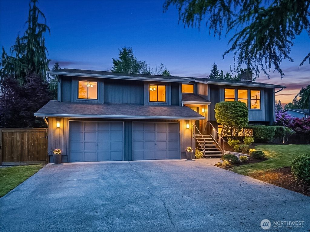 Photo of 2111 104th Street SE, Everett, WA 98208 (MLS # 2526279)
