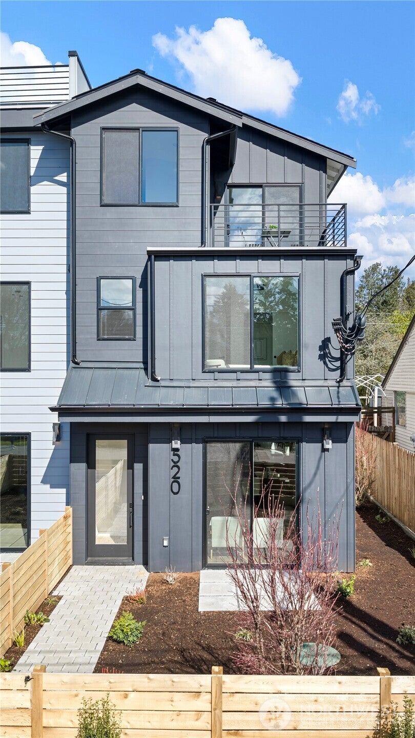 Photo of 520 N 102nd Street, Seattle, WA 98133 (MLS # 2587697)
