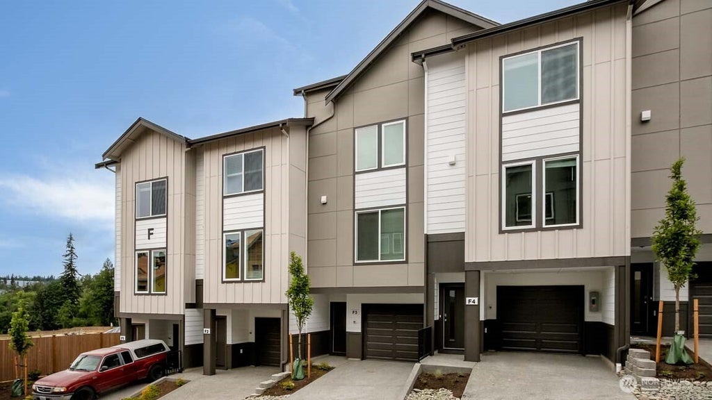 Photo of 16830 20th Avenue W #D4, Lynnwood, WA 98037 (MLS # 2544021)