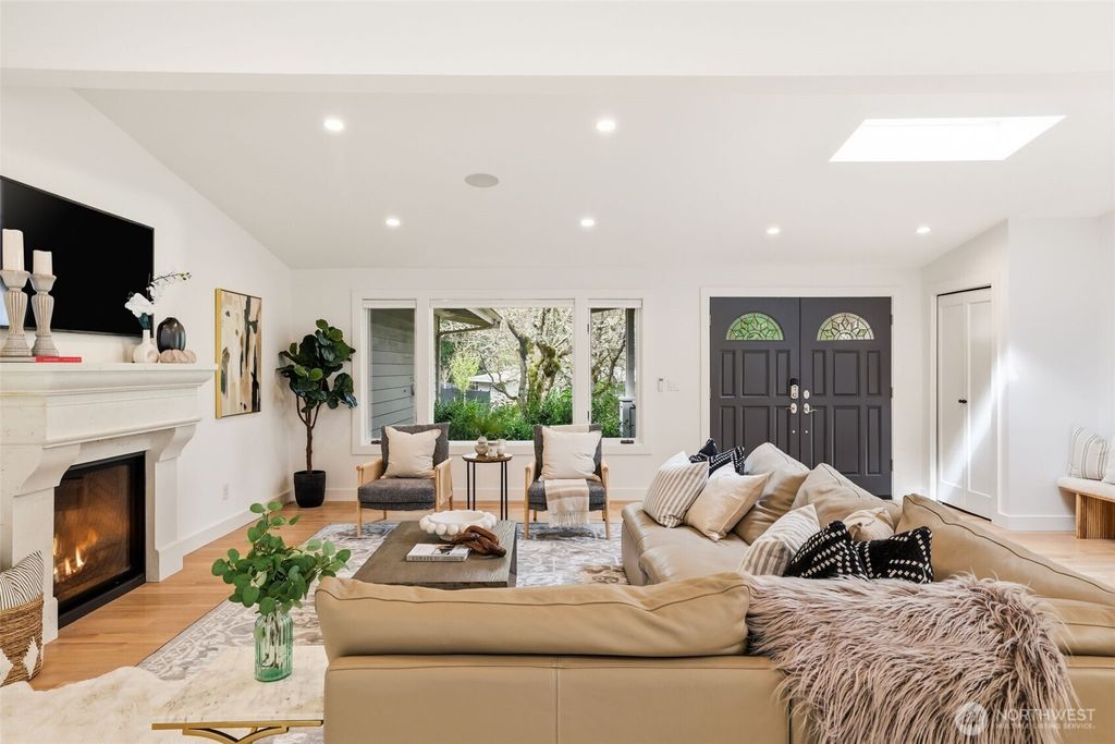 Photo of 2506 159th Avenue SE, Bellevue, WA 98008 (MLS # 2503662)