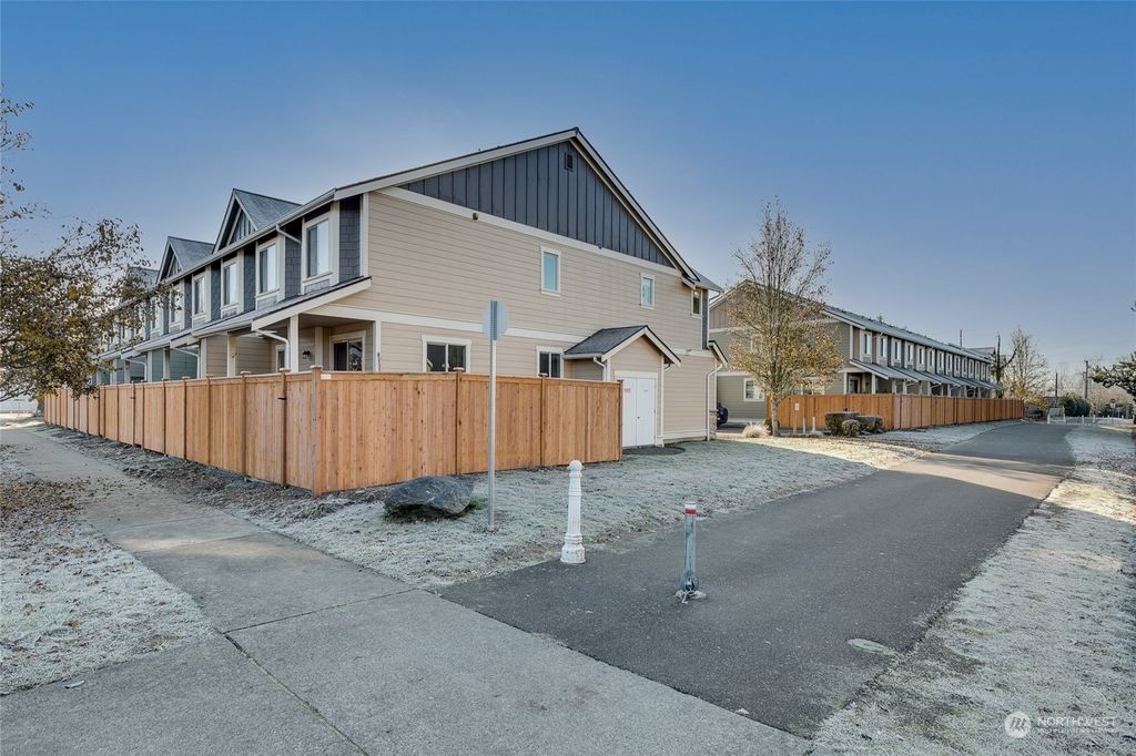 Photo of 524 Pearl Street, Snohomish, WA 98290 (MLS # 2022669)
