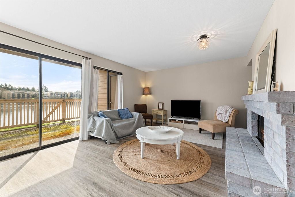 Photo of 1002 S 312th St #114, Federal Way, WA 98003 (MLS # 2504108)