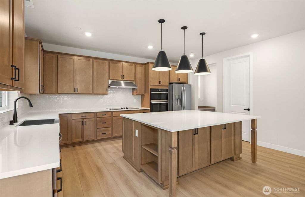 listing image 9361377139153983787