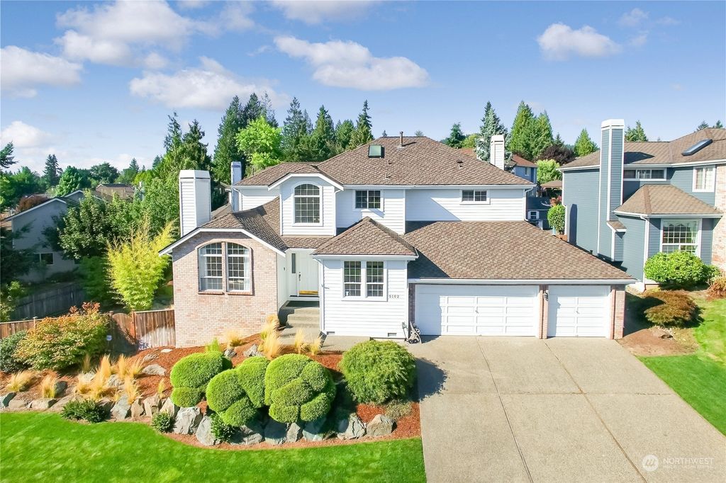 Photo of 5102 NE 17th Street, Renton, WA 98059 (MLS # 2152493)