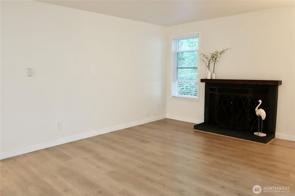 Photo of 147 S 329th Place #A, Federal Way, WA 98003 (MLS # 2433645)