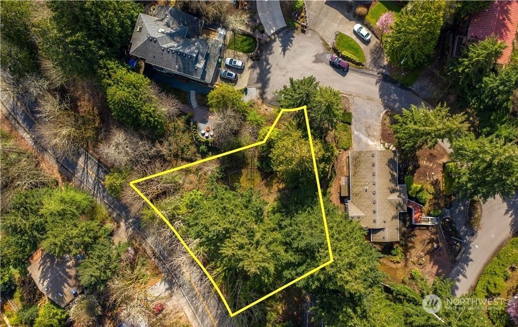 Photo of 0 W Sunset Way, Issaquah, WA 98027 (MLS # 2224804)