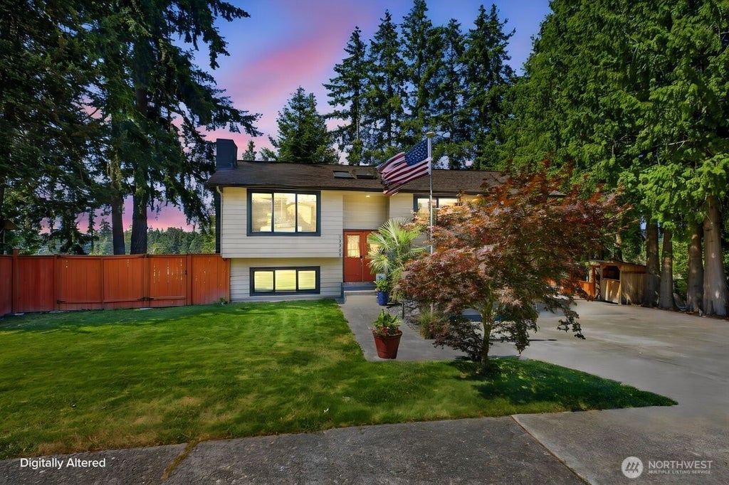 Photo of 13305 115th Avenue NE, Kirkland, WA 98034 (MLS # 2554848)