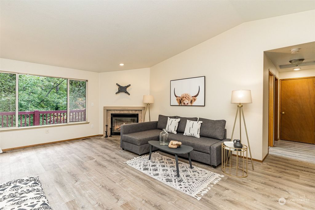 Photo of 12028 25th Avenue NE, Seattle, WA 98125 (MLS # 2163830)