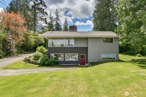 Photo of 3822 Shelby Road, Lynnwood, WA 98087 (MLS # 2522378)