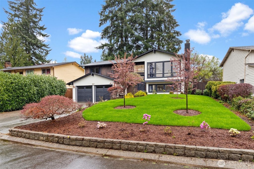 Photo of 2517 Valley Circle Drive, Bothell, WA 98012 (MLS # 2357821)