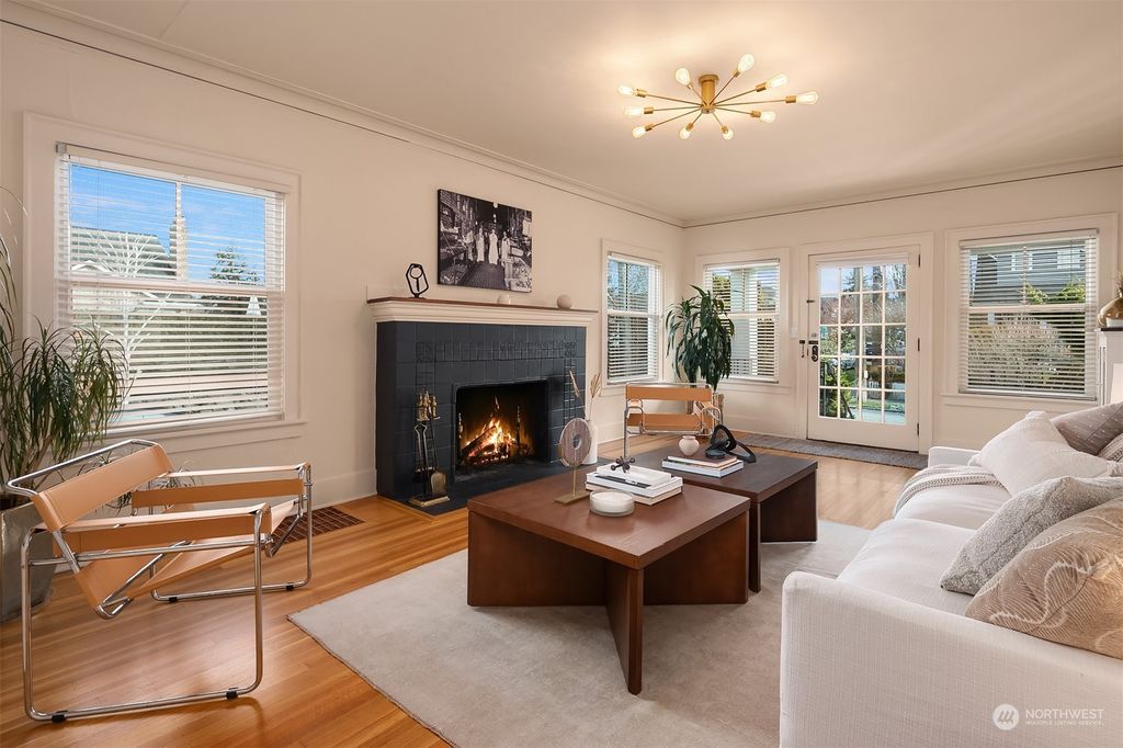 Photo of 122 Blaine Street, Seattle, WA 98109 (MLS # 2037284)
