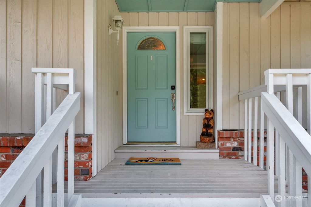 Photo of 10619 56th Avenue W, Mukilteo, WA 98275 (MLS # 2128093)