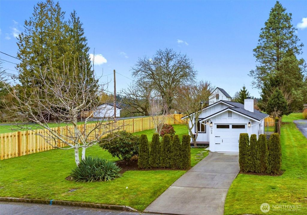 Photo of 708 13th Street, Snohomish, WA 98290 (MLS # 2477498)