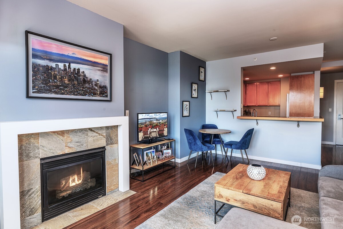 2607 Western Avenue 452