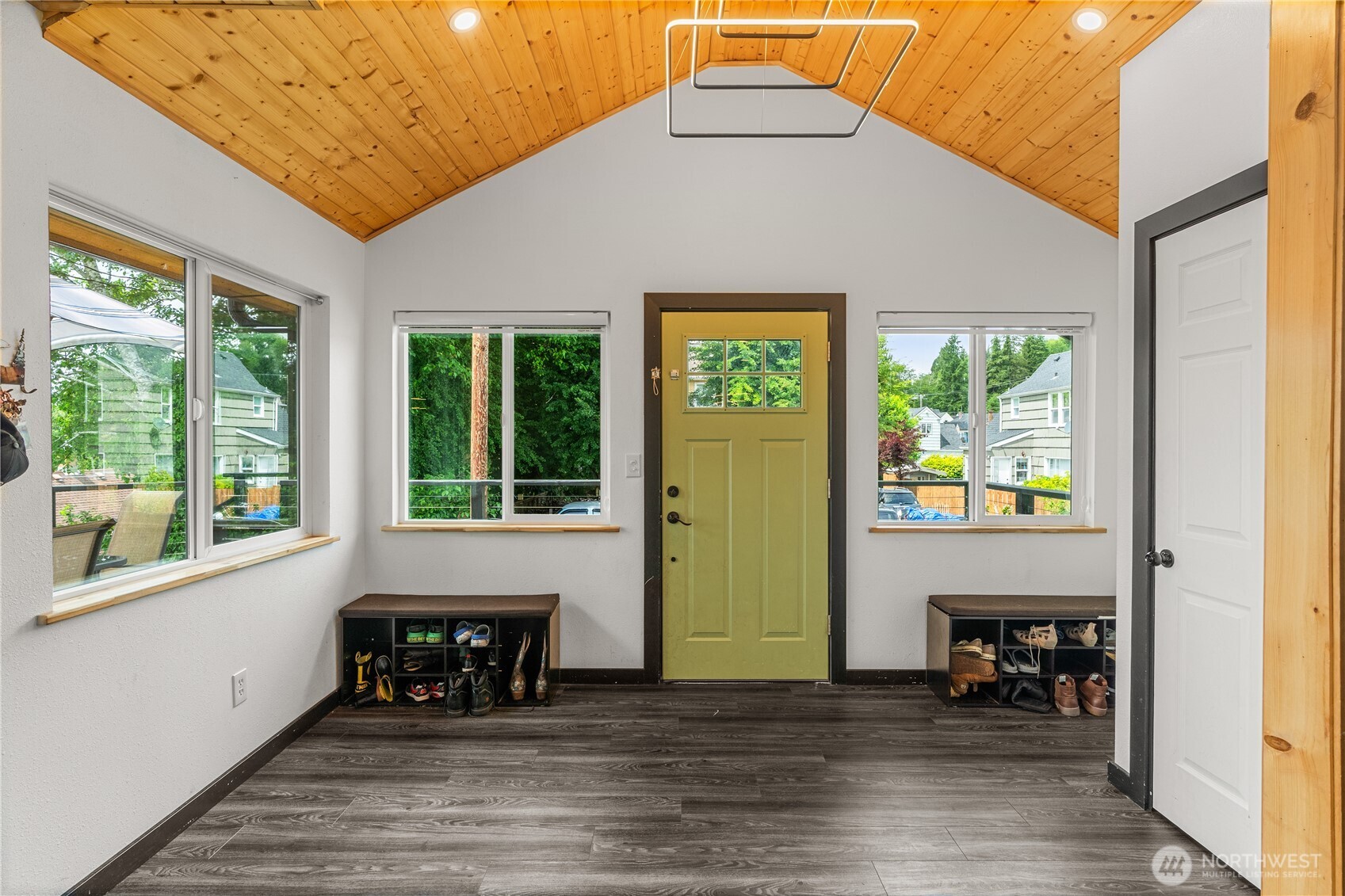 908 N Jeffries Street