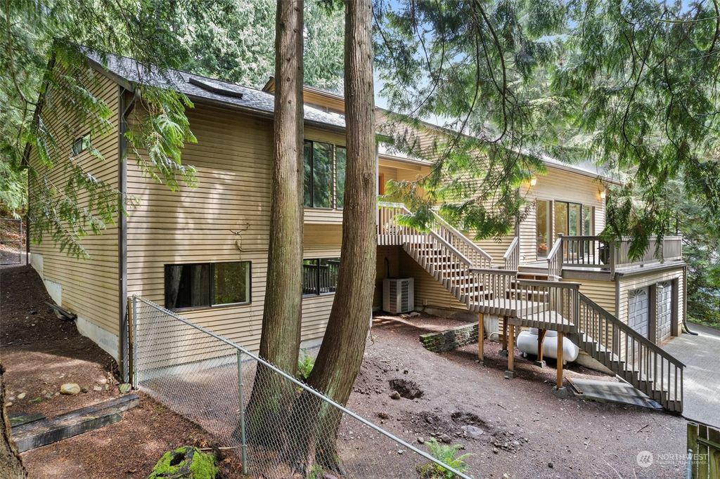 Photo of 13310 252nd Avenue SE, Issaquah, WA 98027 (MLS # 2261008)