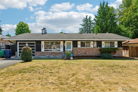 Photo of 1106 SE 26th Street, Auburn, WA 98002 (MLS # 2405281)