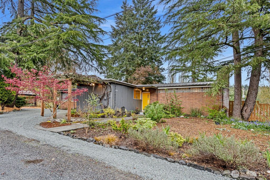 Photo of 3102 NE 195th Street, Lake Forest Park, WA 98155 (MLS # 2507437)