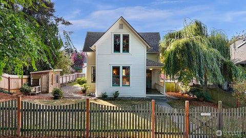 Photo of 1421 Iron Street, Bellingham, WA 98225 (MLS # 2586877)