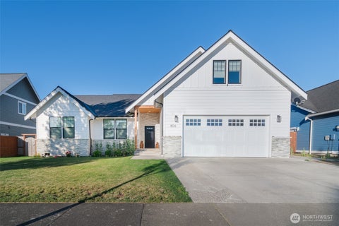 Photo of 806 Mapleridge Drive, Everson, WA 98247 (MLS # 2551825)
