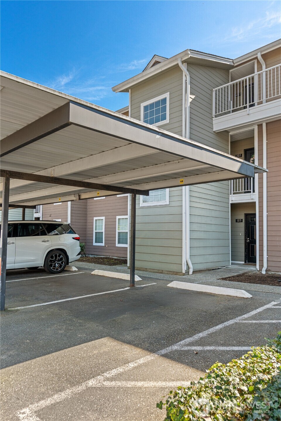 9815 Holly Drive A305