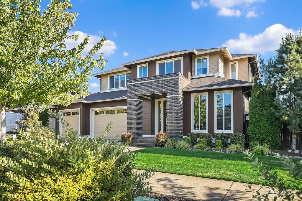 Photo of 733 SE 11th Street, North Bend, WA 98045 (MLS # 2152344)