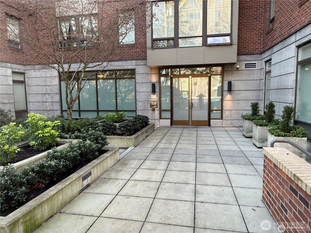 Photo of 4547 8th Avenue NE #414, Seattle, WA 98105 (MLS # 2465216)