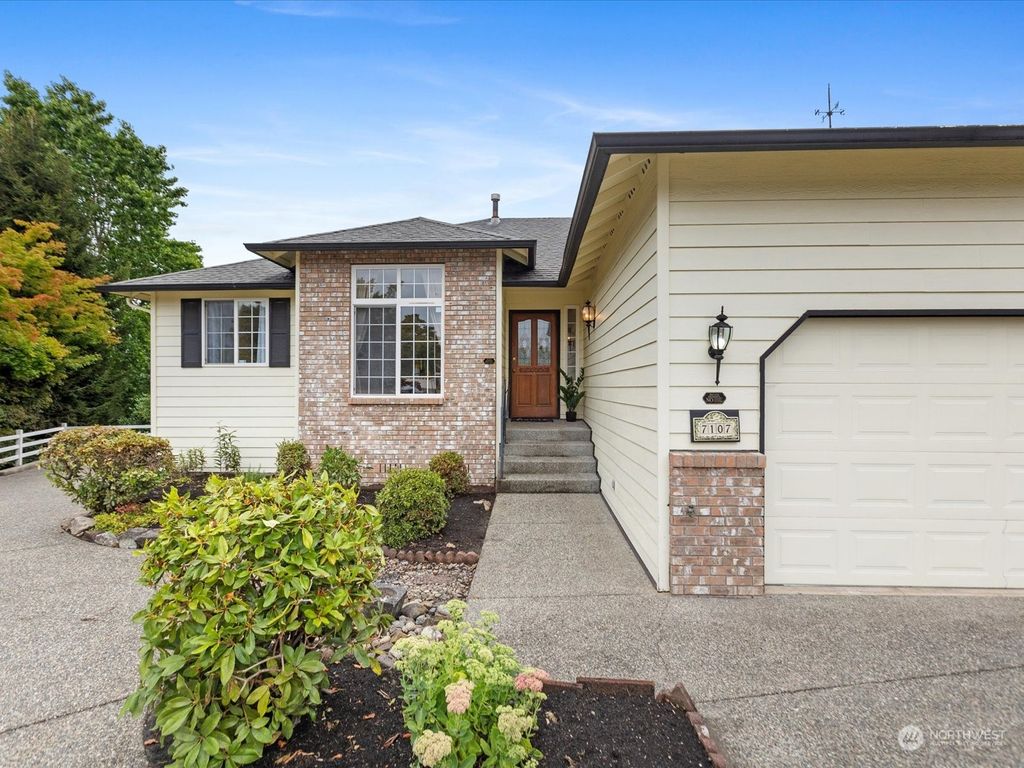 Photo of 7107 69th Place NE, Marysville, WA 98270 (MLS # 2268615)